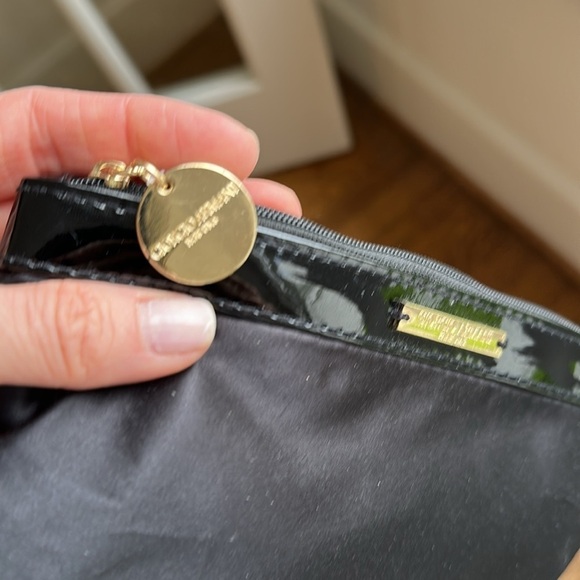 Giorgio Armani Makeup, Travel, Anything Black Bag. - Picture 4 of 6